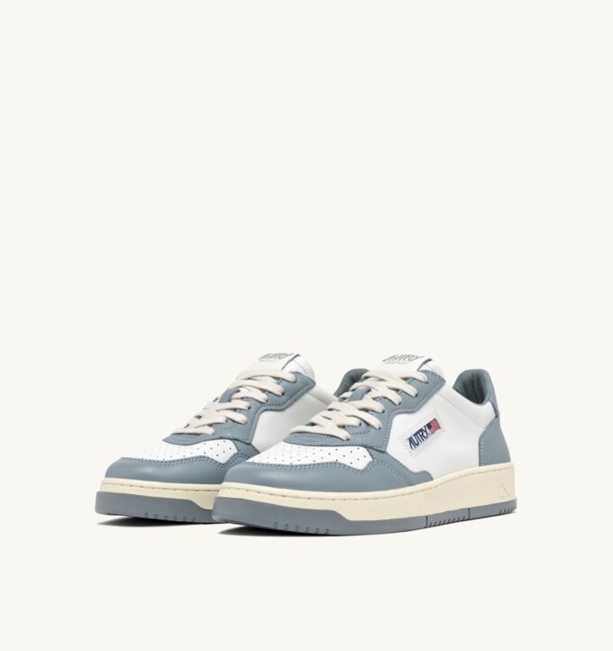 BOSKETS MEDALIST LOW BICOLOR EN CUIR BLANC ET SILVER BLUE