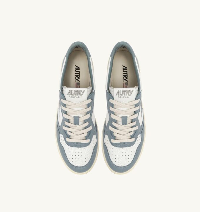 BOSKETS MEDALIST LOW BICOLOR EN CUIR BLANC ET SILVER BLUE