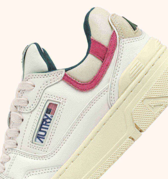 CLC Low Sneaker aus weißem Leder und karminrosa Wildleder CLC Low Sneaker aus weißem Leder und karminrosa Wildleder
