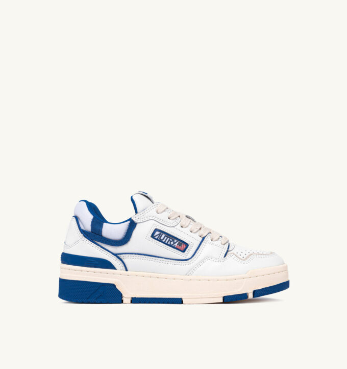 CLC Low Sneaker aus weißem Leder und Prinzessinnenblauem Wildleder CLC Low Sneaker aus weißem Leder und Prinzessinnenblauem Wildleder