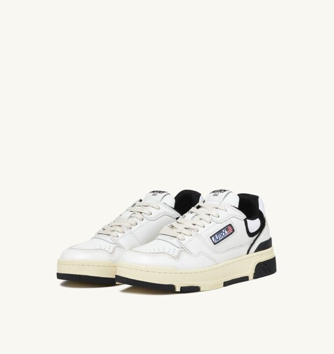 CLC Low Sneaker aus weißem Leder und schwarzem Wildleder