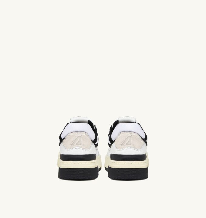 CLC Low Sneaker aus weißem Leder und schwarzem Wildleder