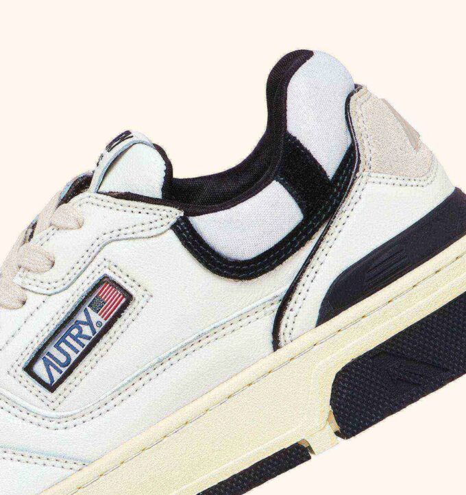CLC Low Sneaker aus weißem Leder und schwarzem Wildleder CLC Low Sneaker aus weißem Leder und schwarzem Wildleder