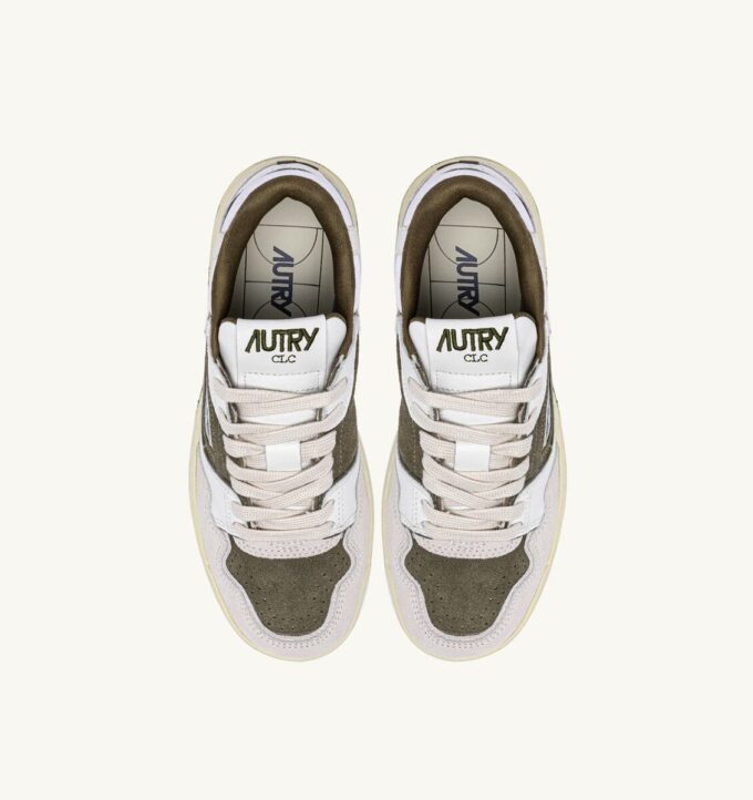 CLC Low Sneaker aus weißem und jagnergrünem Leder und Wildleder