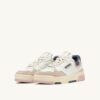 CLC Low Sneaker aus weißem und pfirsichfarbenem Veloursleder CLC Low Sneaker aus weißem und pfirsichfarbenem Veloursleder