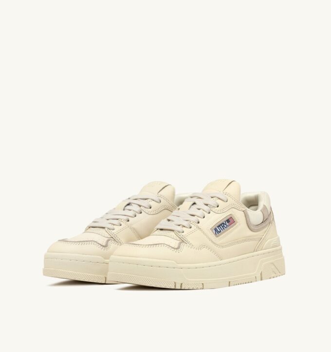 CLC Low Sneaker aus winterweißem Leder