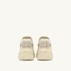 CLC Low Sneaker aus winterweißem Leder