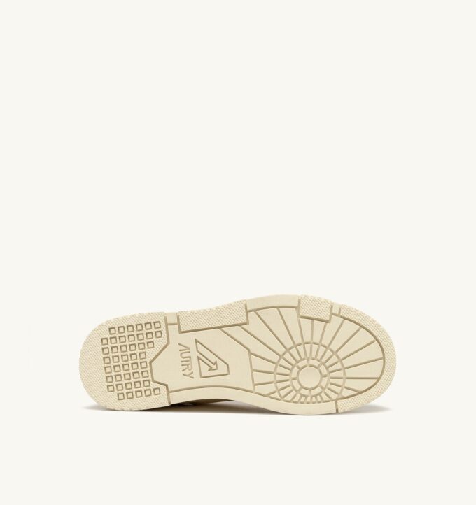 CLC Low Sneaker aus winterweißem Leder