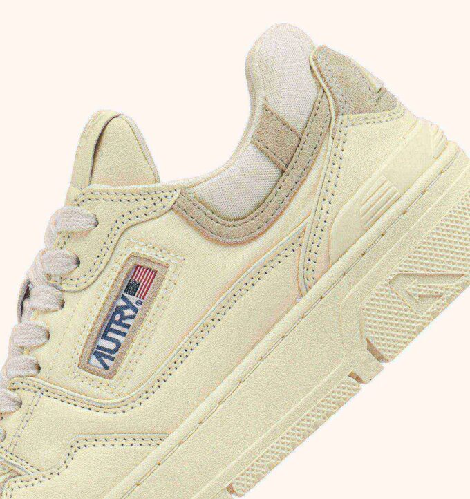 CLC Low Sneaker aus winterweißem Leder