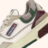 CLC Low Sneaker in Elfenbeinweiß und Burgunderrot aus Wildleder und Leder CLC Low Sneaker in Elfenbeinweiß und Burgunderrot aus Wildleder und Leder