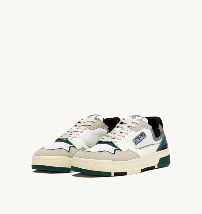 CLC Low Sneaker in Weiß und Wald-Wildleder und Leder CLC Low Sneaker in Weiß und Wald-Wildleder und Leder