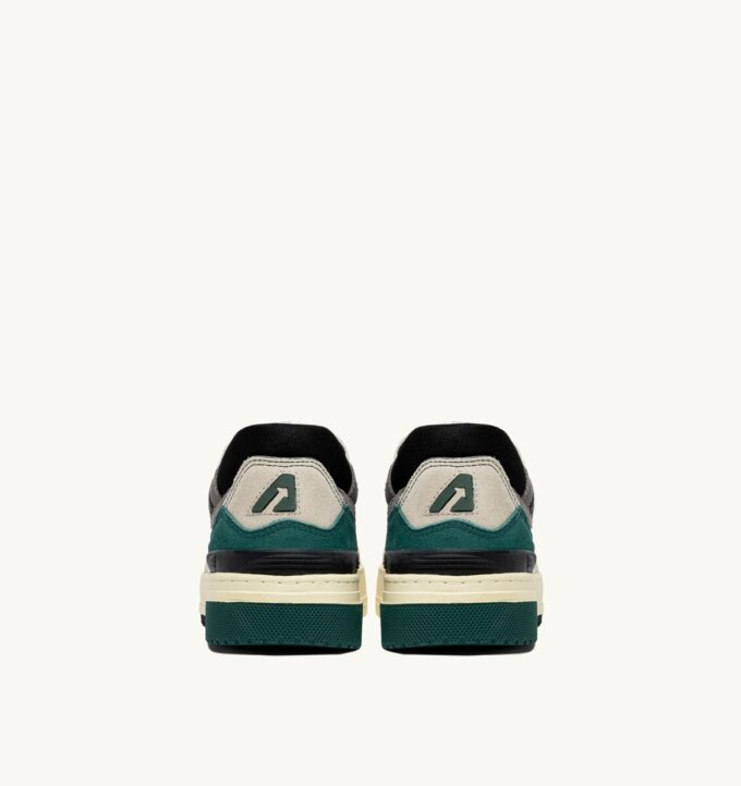 CLC Low Sneaker in Weiß und Wald-Wildleder und Leder CLC Low Sneaker in Weiß und Wald-Wildleder und Leder