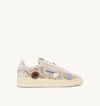 DALLAS LOW ‚FLORAL‘ SNEAKER AUS WEISSEM WILDLEDER