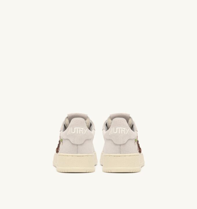 DALLAS LOW ‚FLORAL‘ SNEAKER AUS WEISSEM WILDLEDER