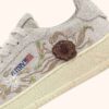 DALLAS LOW ‚FLORAL‘ SNEAKER AUS WEISSEM WILDLEDER