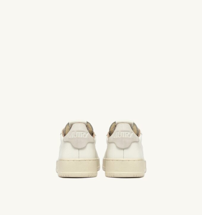 DALLAS LOW SNEAKER AUS WEISSEM LEDER