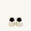 DALLAS LOW SNEAKER AUS WEISSEM UND SCHWARZEM LEDER