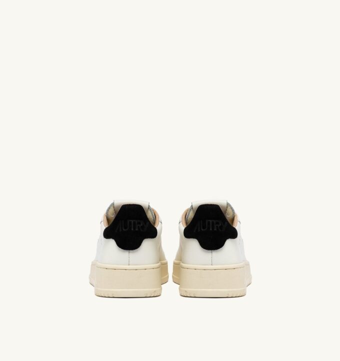 DALLAS LOW SNEAKER AUS WEISSEM UND SCHWARZEM LEDER