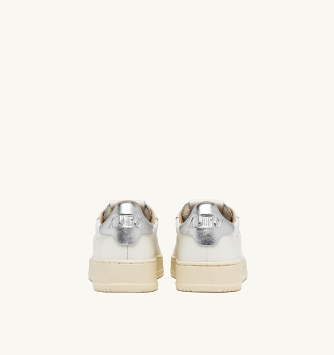 DALLAS LOW SNEAKER AUS WEISSEM UND SILBERNEM LEDER