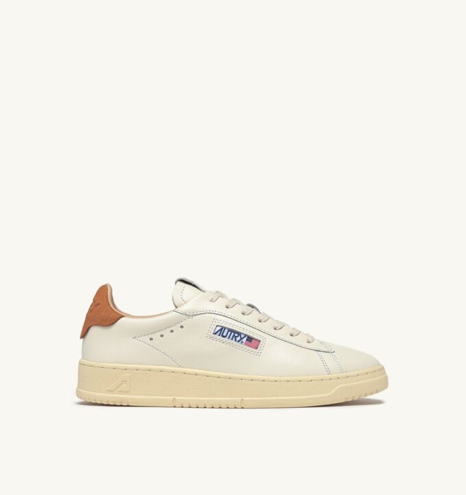 DALLAS LOW SNEAKER IN MARSHMALLOW UND BRAUNEM ZUCKERLEDER DALLAS LOW SNEAKER IN MARSHMALLOW UND BRAUNEM ZUCKERLEDER