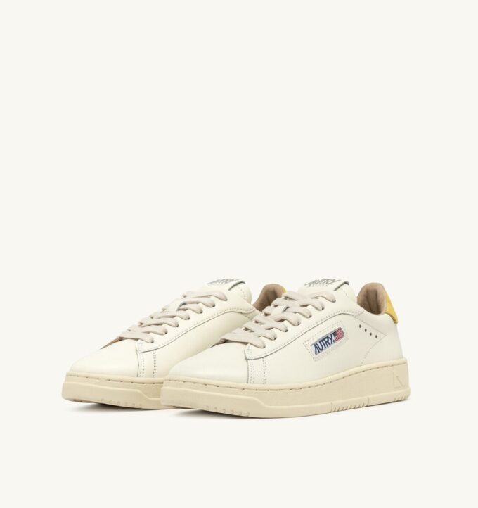 DALLAS LOW SNEAKER IN MARSHMALLOW- UND BUTTERCUP-LEDER DALLAS LOW SNEAKER IN MARSHMALLOW- UND BUTTERCUP-LEDER