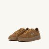DALLAS LOW SNEAKER IN MARSHMALLOW UND CIGAR SUEDE