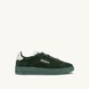 DALLAS LOW SNEAKER IN MARSHMALLOW UND FLASCHENGRÜNEM WILDLEDER DALLAS LOW SNEAKER IN MARSHMALLOW UND FLASCHENGRÜNEM WILDLEDER