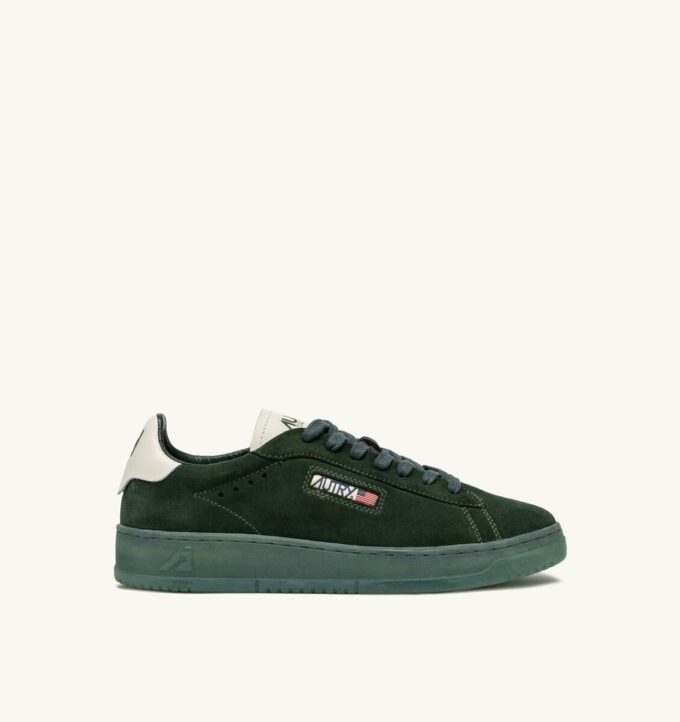 DALLAS LOW SNEAKER IN MARSHMALLOW UND FLASCHENGRÜNEM WILDLEDER DALLAS LOW SNEAKER IN MARSHMALLOW UND FLASCHENGRÜNEM WILDLEDER