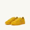 DALLAS LOW SNEAKER IN MARSHMALLOW UND GELBEM WILDLEDER