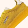 DALLAS LOW SNEAKER IN MARSHMALLOW UND GELBEM WILDLEDER