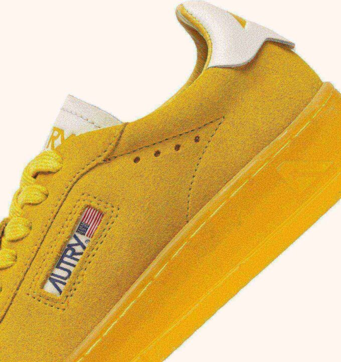 DALLAS LOW SNEAKER IN MARSHMALLOW UND GELBEM WILDLEDER