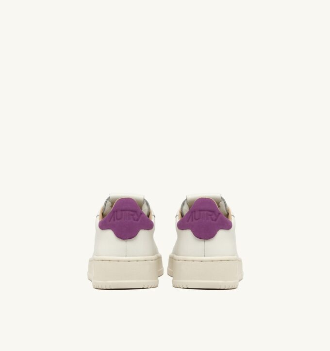 DALLAS LOW SNEAKER IN MARSHMALLOW UND HYACINTH VIOLET LEDER