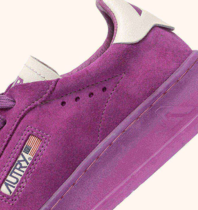 DALLAS LOW SNEAKER IN MARSHMALLOW UND HYACINTH VIOLETT WILDLEDER DALLAS LOW SNEAKER IN MARSHMALLOW UND HYACINTH VIOLETT WILDLEDER