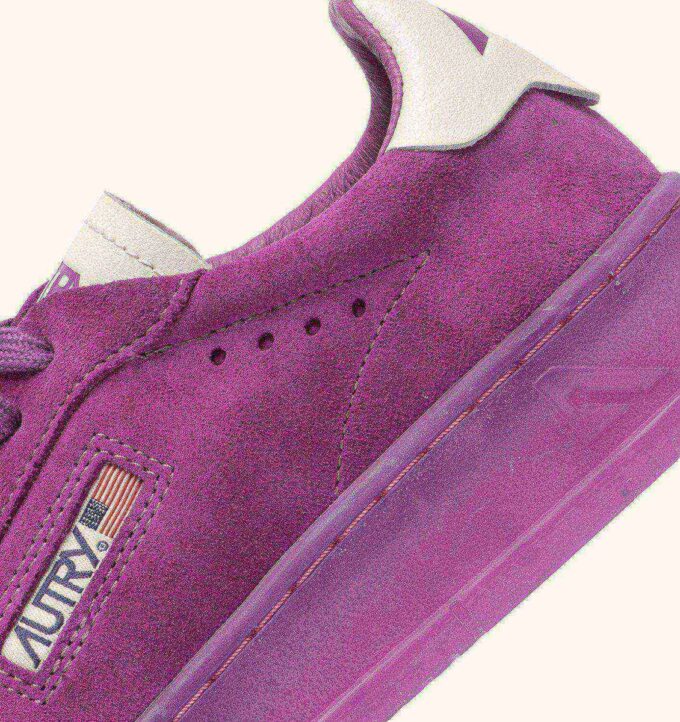 DALLAS LOW SNEAKER IN MARSHMALLOW UND HYACINTH VIOLETT WILDLEDER DALLAS LOW SNEAKER IN MARSHMALLOW UND HYACINTH VIOLETT WILDLEDER