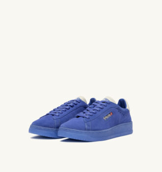 DALLAS LOW SNEAKER IN MARSHMALLOW UND PALACE BLUE WILDLEDER