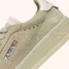 DALLAS LOW SNEAKER IN MARSHMALLOW UND PAPYRUS WILDLEDER