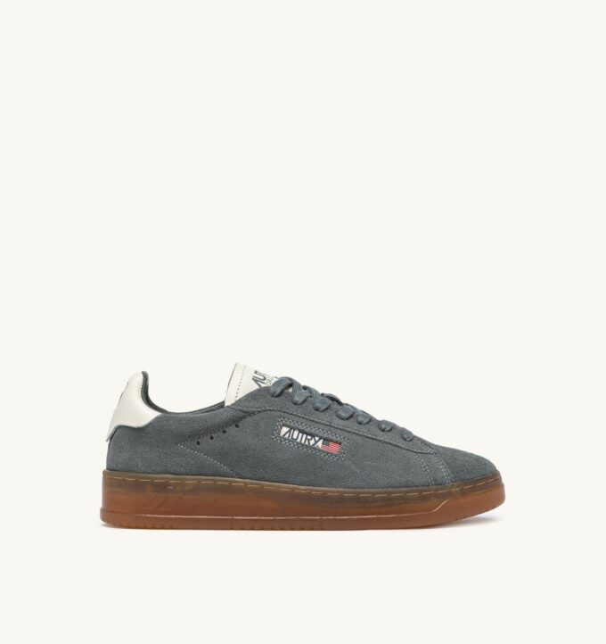 DALLAS LOW SNEAKER IN WILDLEDERFARBE ASH UND MARSHMALLOW