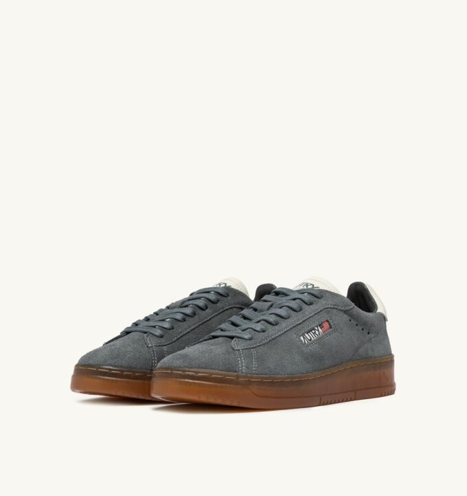 DALLAS LOW SNEAKER IN WILDLEDERFARBE ASH UND MARSHMALLOW