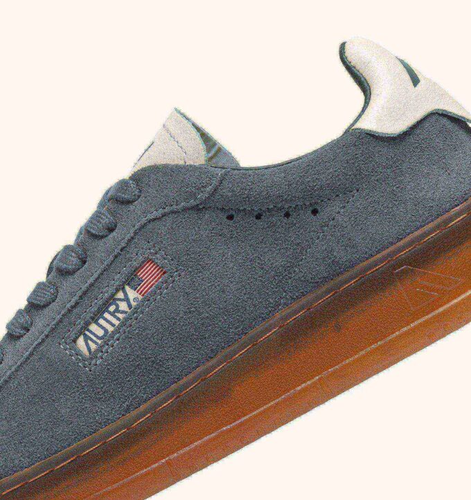 DALLAS LOW SNEAKER IN WILDLEDERFARBE ASH UND MARSHMALLOW