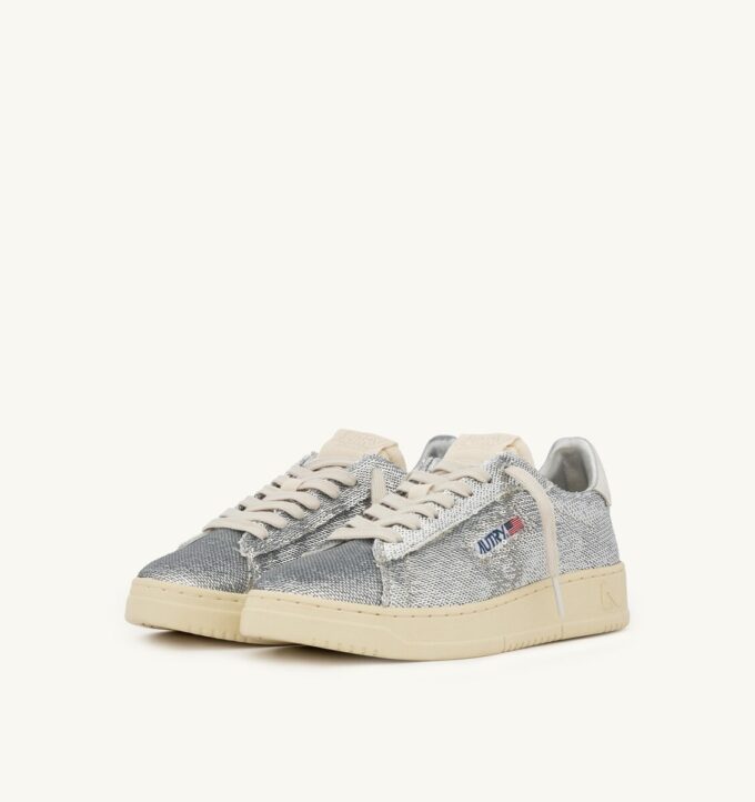 DALLAS LOW ‚SPARKLING‘ SNEAKER, GLITZERND IN SILBER- UND WEISSEN PATRONEN