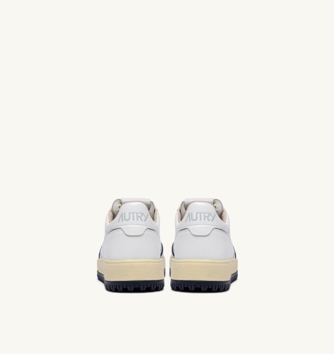 GOLF LOW SNEAKER AUS WEISSEM UND MARINEBLAUEM LEDER GOLF LOW SNEAKER AUS WEISSEM UND MARINEBLAUEM LEDER