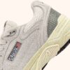 HYPERWAY SNEAKER AUS WEISSEM UND SILBERNEN MESH- UND WILDLEDER