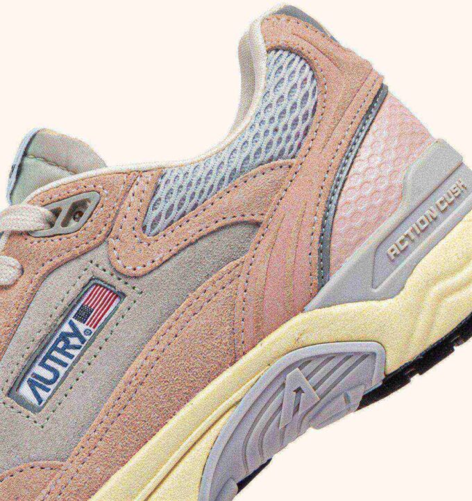 HYPERWAY SNEAKER IN PULVERROSA UND SILBERFARBENEM WILDLEDER UND MESH
