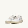 KÖRBE-MEDAILLENGEWINNER LOW EN CUIR BLANC ET ROSE KÖRBE-MEDAILLENGEWINNER LOW EN CUIR BLANC ET ROSE