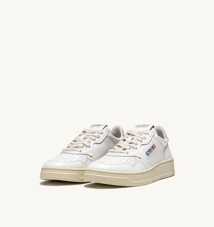 KÖRBE-MEDAILLENGEWINNER LOW EN CUIR BLANC ET ROSE KÖRBE-MEDAILLENGEWINNER LOW EN CUIR BLANC ET ROSE
