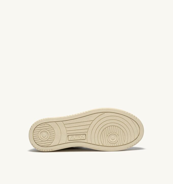 KÖRBE-MEDAILLENGEWINNER LOW EN CUIR BLANC ET ROSE KÖRBE-MEDAILLENGEWINNER LOW EN CUIR BLANC ET ROSE