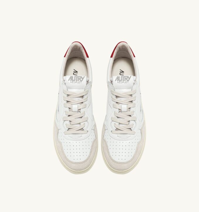 KÖRBE MEDAILLENGEWINNER LOW EN CUIR BLANCET ROUGE ET DAIM BEIGE