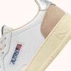 KÖRBE-MEDAILLENGEWINNER LOW EN CUIR ET DAIM BLANC ET ARGENT KÖRBE-MEDAILLENGEWINNER LOW EN CUIR ET DAIM BLANC ET ARGENT