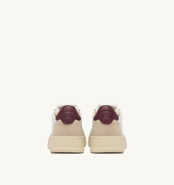 KÖRBE-MEDAILLENGEWINNER LOW EN DAIM UND CUIR BLANC ET BURGUNDY KÖRBE-MEDAILLENGEWINNER LOW EN DAIM UND CUIR BLANC ET BURGUNDY
