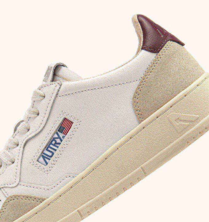 KÖRBE-MEDAILLENGEWINNER LOW EN DAIM UND CUIR BLANC ET BURGUNDY KÖRBE-MEDAILLENGEWINNER LOW EN DAIM UND CUIR BLANC ET BURGUNDY